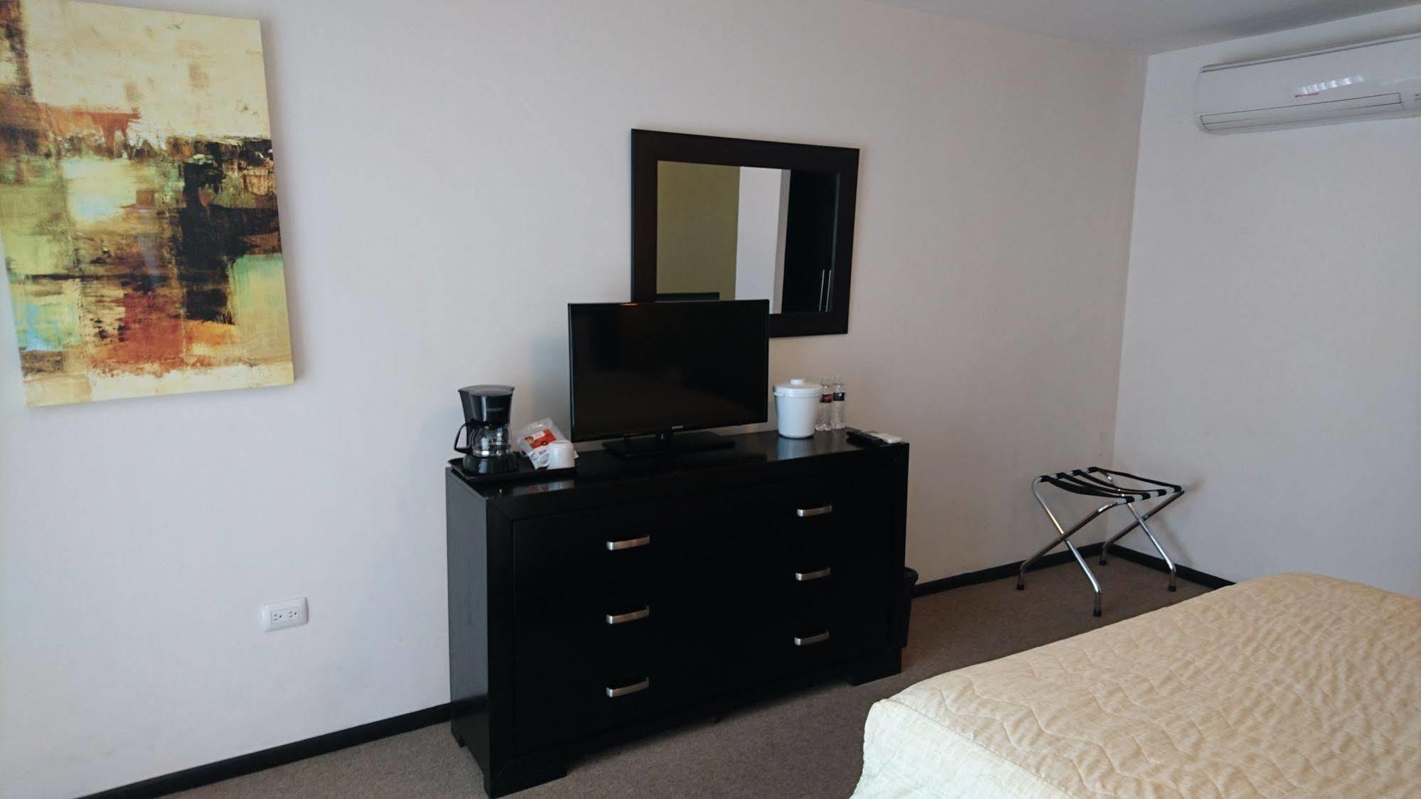 Hotel Nuvo Saltillo Extérieur photo