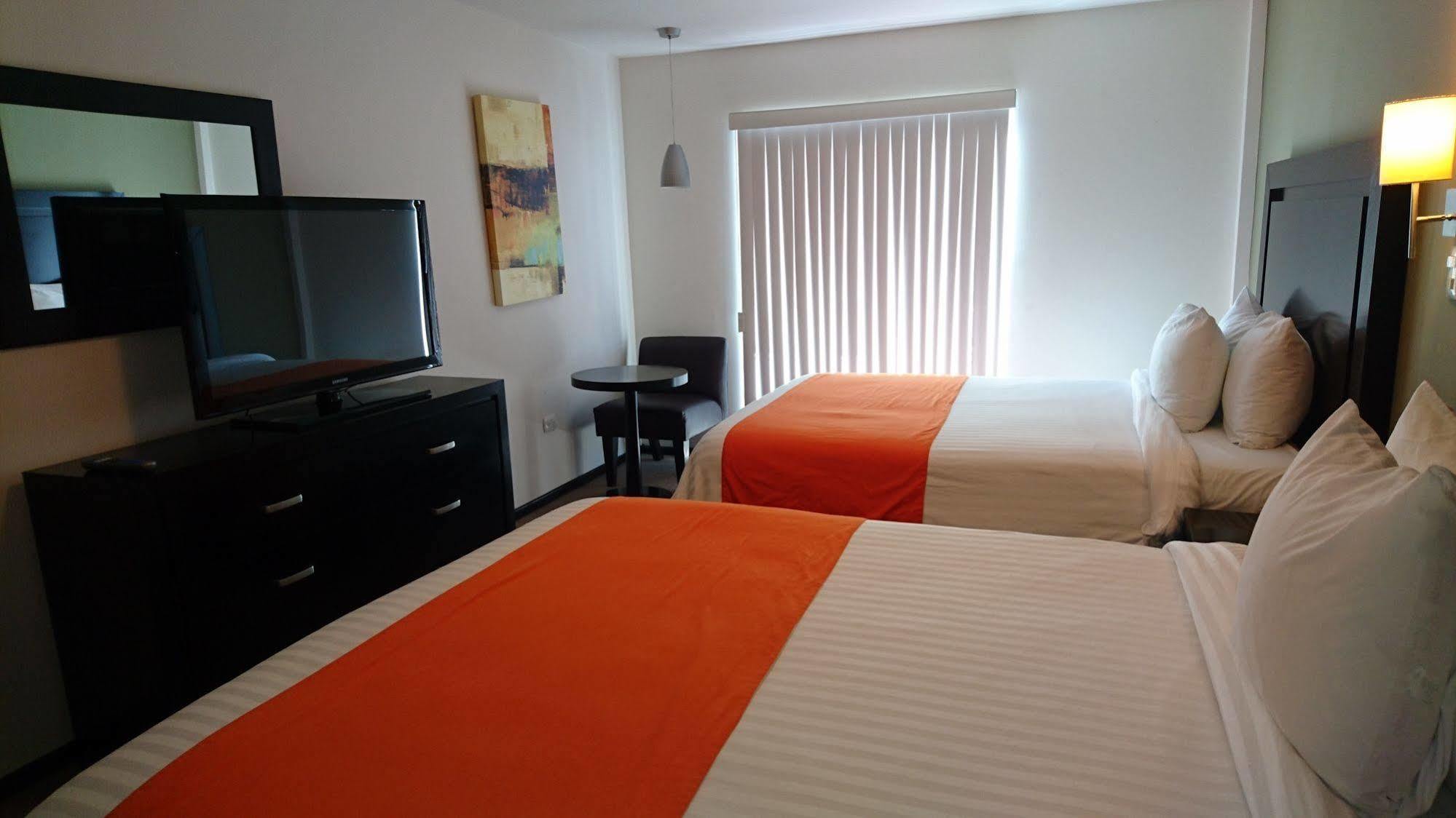 Hotel Nuvo Saltillo Extérieur photo